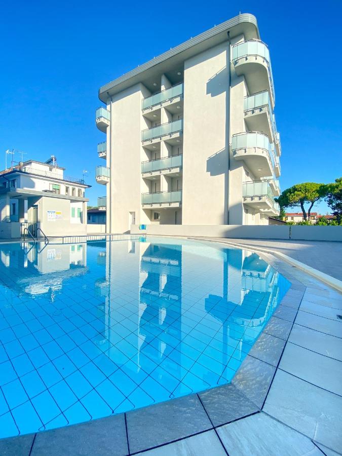 Residence Каорле Экстерьер фото