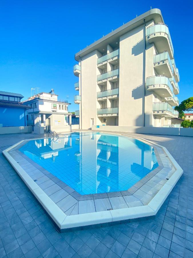 Residence Каорле Экстерьер фото